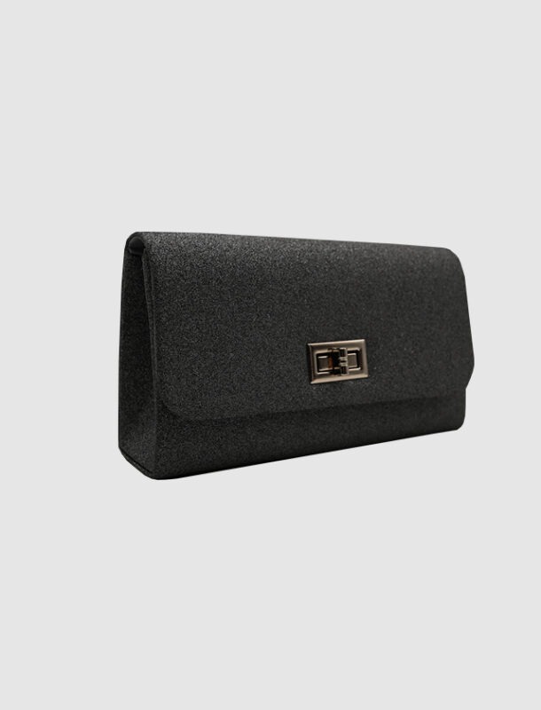 Eine schwarze Clutch mit glitzerndem Material und einem goldenen Verschluss. Eine schwarze Clutch mit glitzerndem Material und einem goldenen Verschluss.