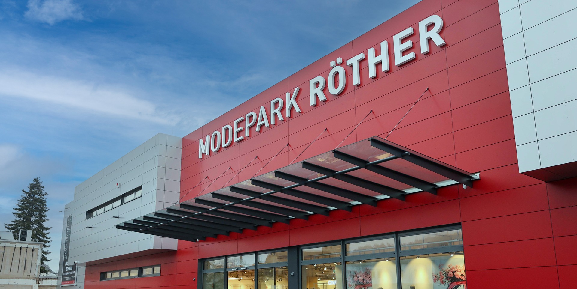 Modepark Röther in Lohmar präsentiert auf großzügigen und modern gestalteten Flächen die neuesten Trends der angesagtesten Modemarken