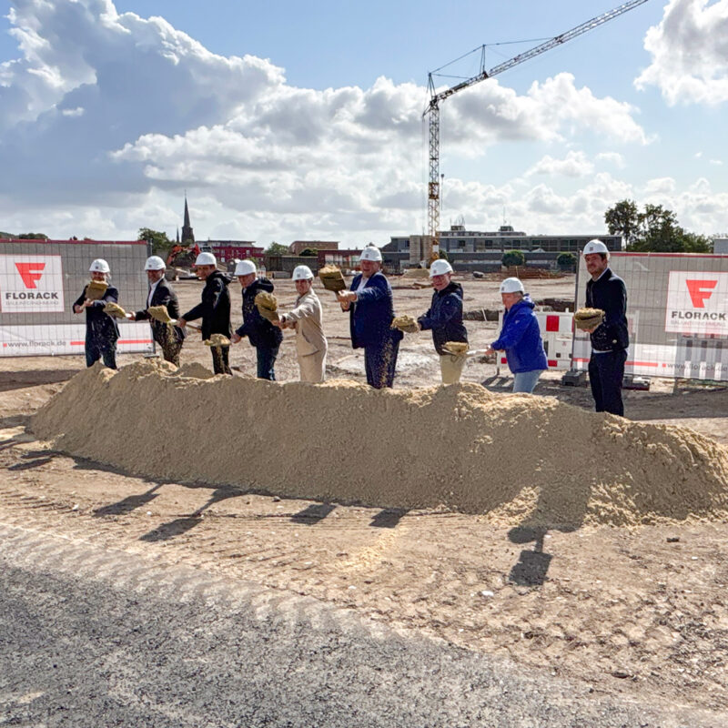 Feierlicher Spatenstich des HÜ-Center in Hückelhoven.