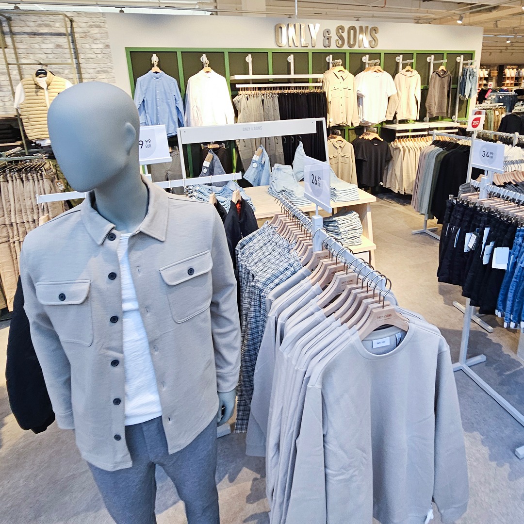 Innenansicht Modepark Röther in Meißen. Innenansicht Modepark Röther in Meißen.