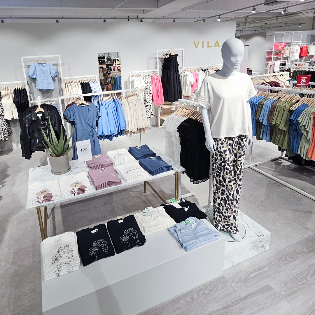 Innenansicht Modepark Röther in Meißen. Innenansicht Modepark Röther in Meißen.