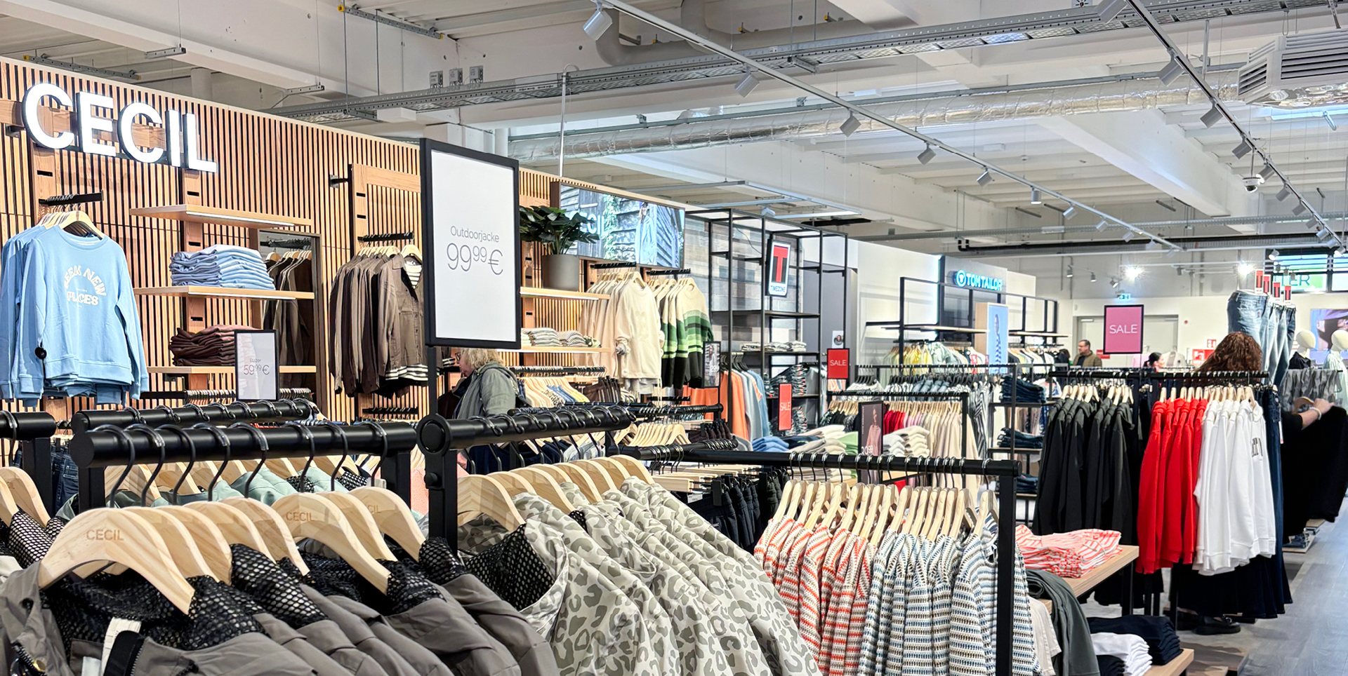 Modepark Röther Filiale in Brakel.