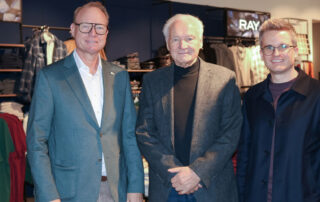 Seniorchef Martin Röther und die Geschäftsführer Thomas Röther und Fabian Messner sprechen über die Geschichte und Zukunftspläne des familiengeführten Modepark Röther.