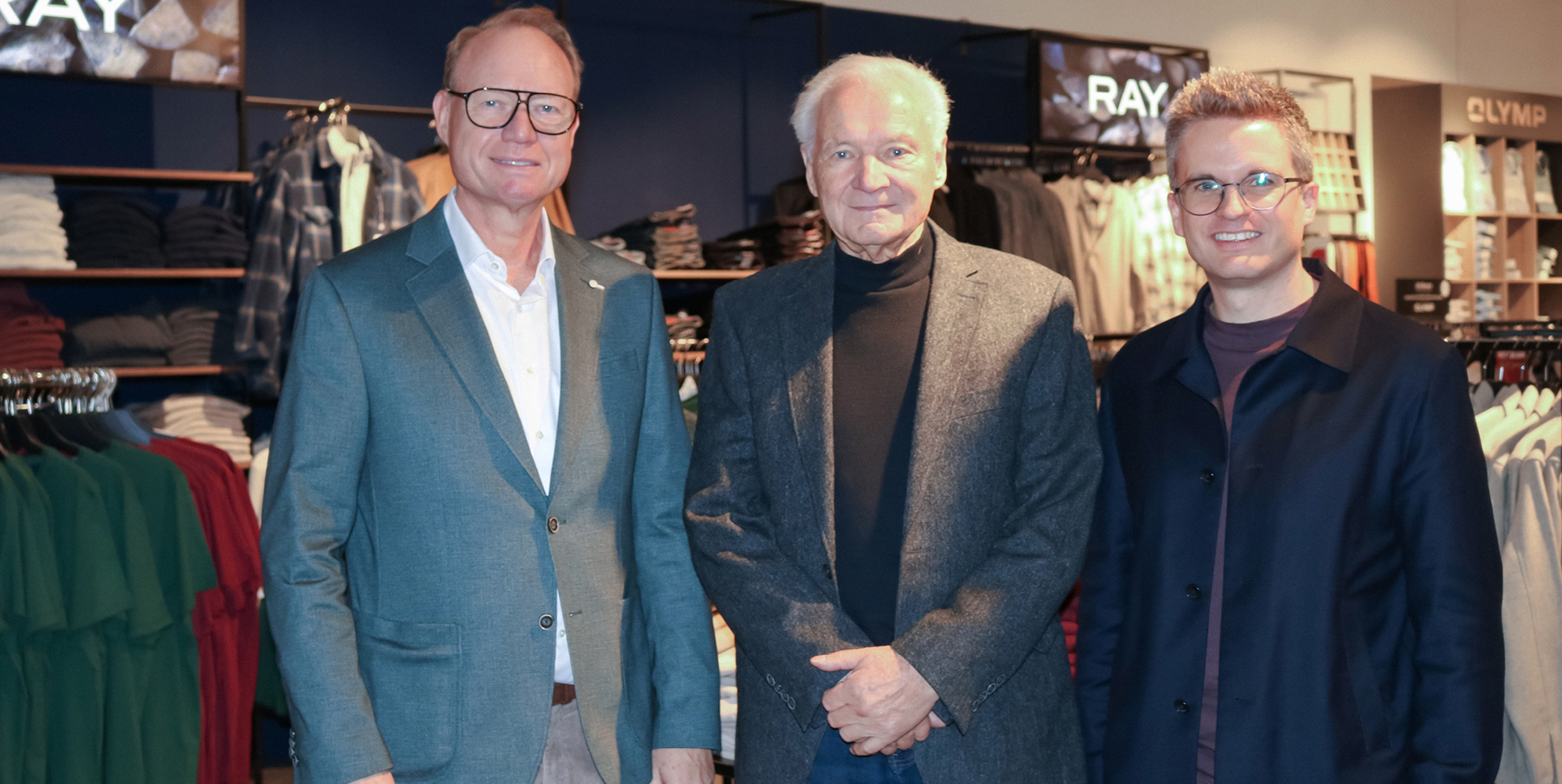 Seniorchef Martin Röther und die Geschäftsführer Thomas Röther und Fabian Messner sprechen über die Geschichte und Zukunftspläne des familiengeführten Modepark Röther.