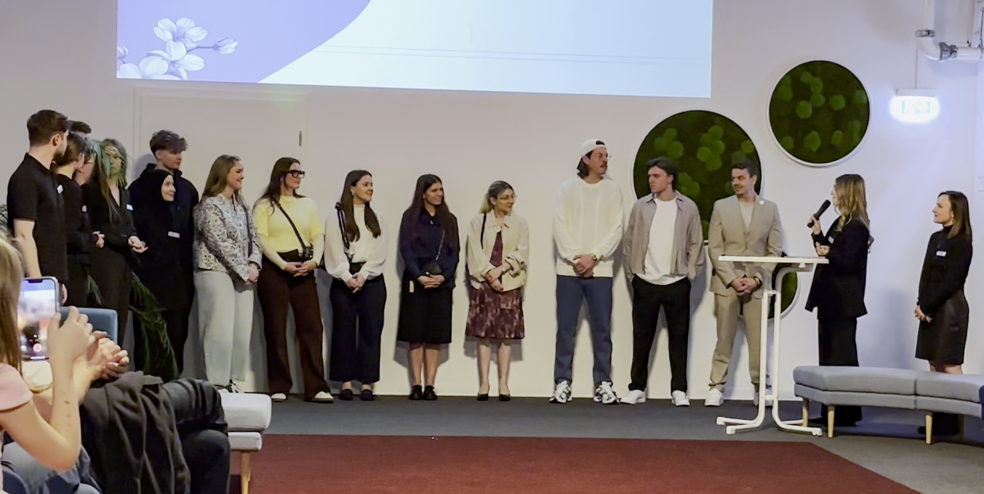 Alle Beteiligten bei der Modepark Röther Modenschau.