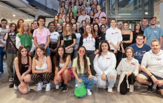 Start der Ausbildung bei MODEPARK RÖTHER 2022 bei den Azubi-Tagen in der Filiale in Michelfeld.