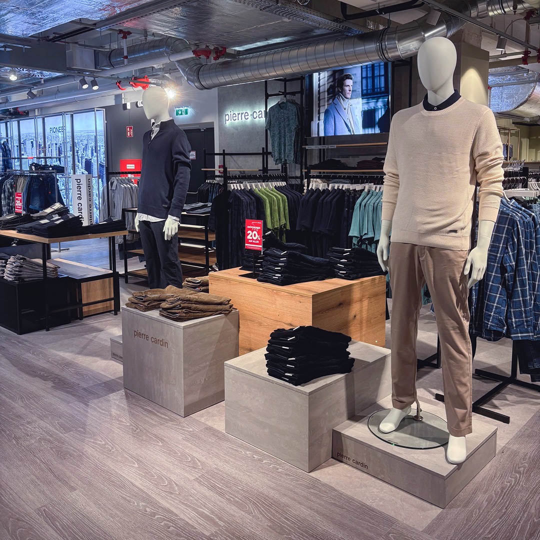 Einblick in die Filiale in Villach. Einblick in die Filiale in Villach.