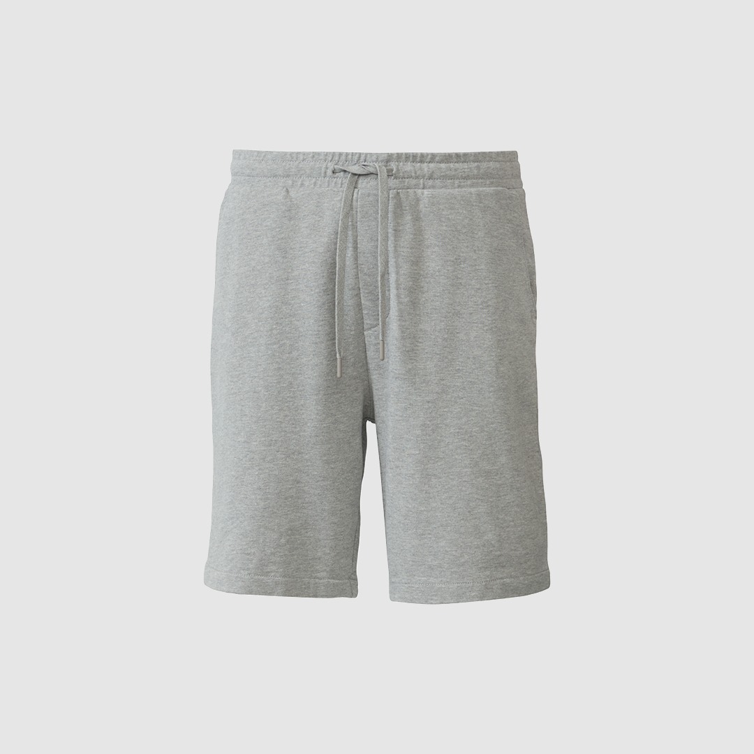 Graue Sweatshorts mit elastischem Bund und Kordelzug. Graue Sweatshorts mit elastischem Bund und Kordelzug.